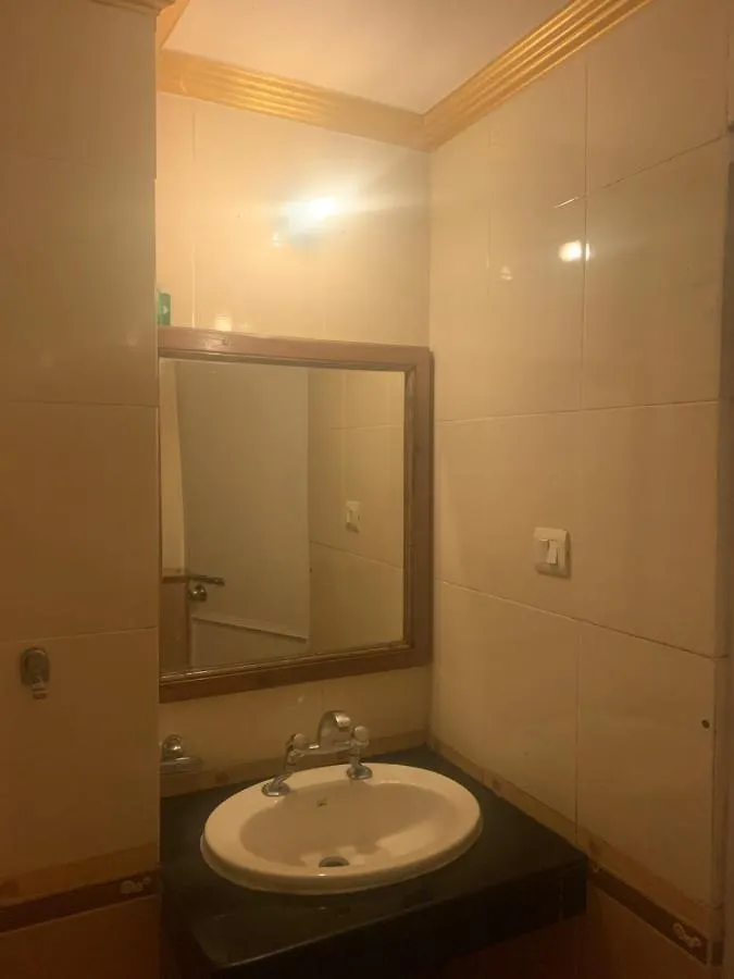 Hotel New Cosmos Σίμλα 2*,  Ινδία